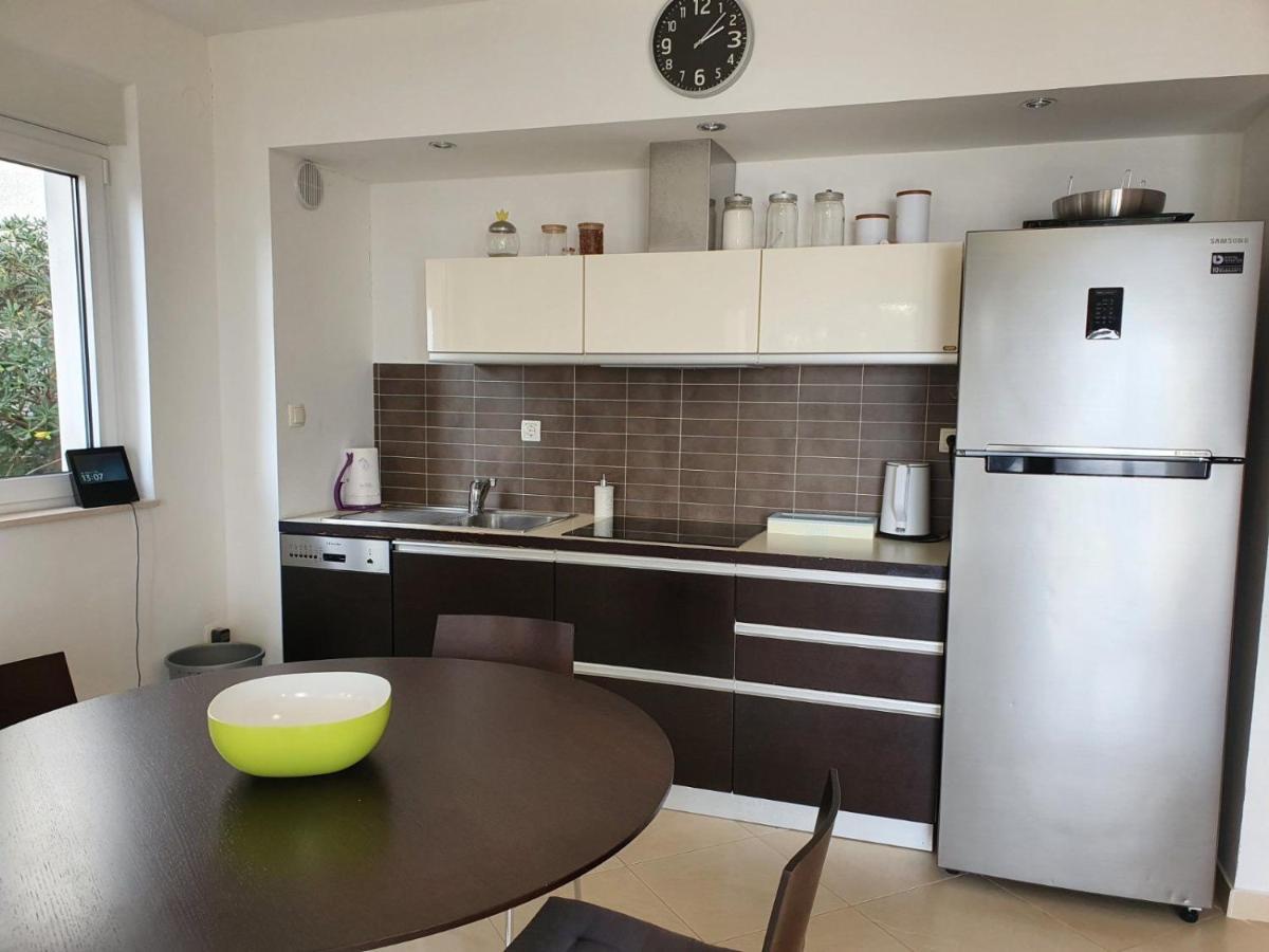 Inas Place Baška Voda エクステリア 写真