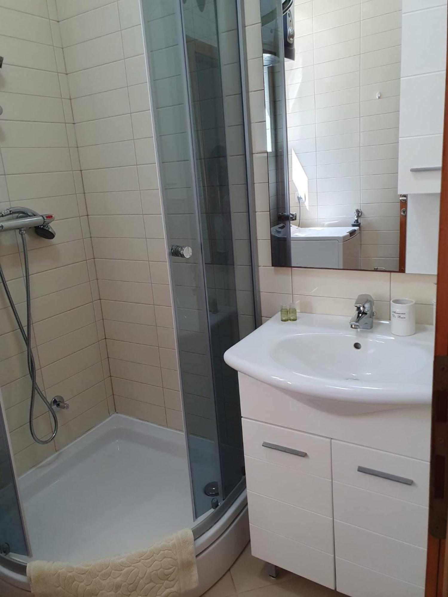 Inas Place Baška Voda エクステリア 写真